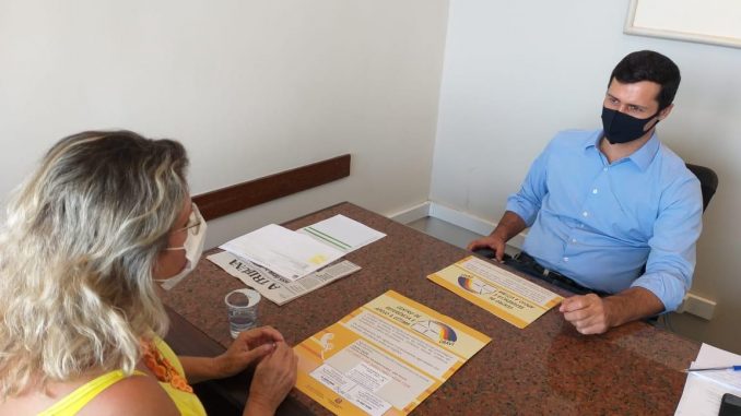 Cássio Navarro recebe representante regional do Centro de Apoio às Vítimas