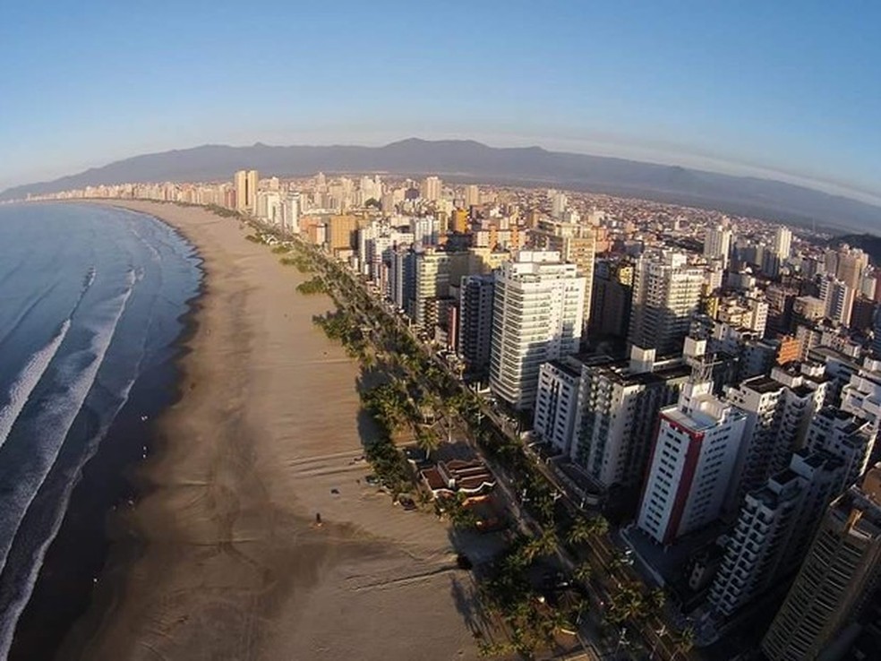 Prefeitura de Praia Grande  alerta a população sobre a importância de AVCB e CLCB em dia