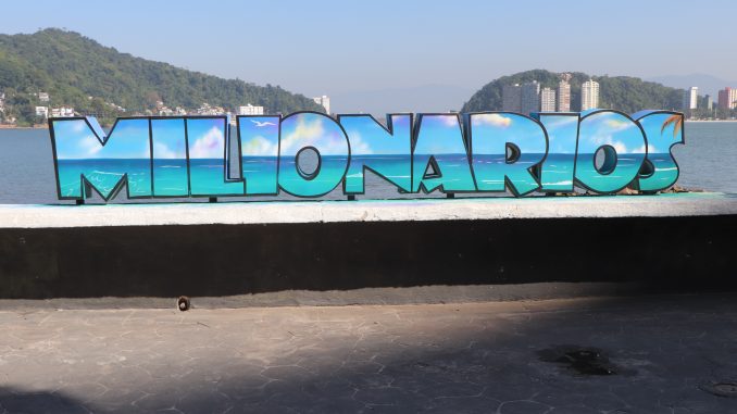 Nill Graffites leva arte e cores à Praia dos Milionários em São Vicente