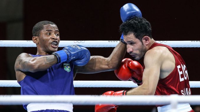 Wanderson de Oliveira avança às oitavas de final do boxe em Tóquio