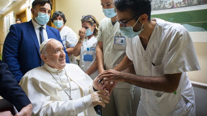 Papa agradece orações de fiéis por sua saúde