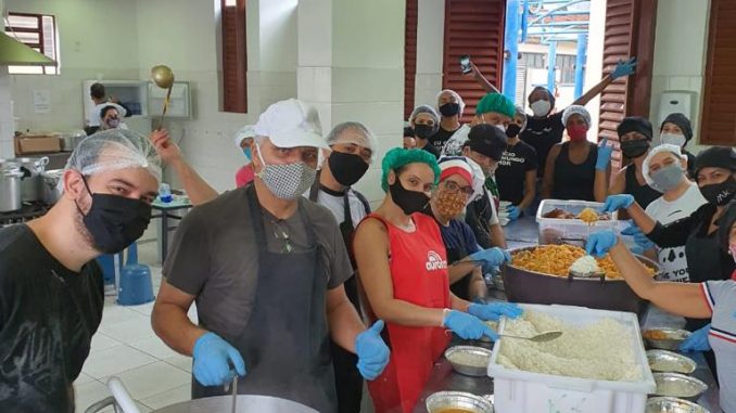 Organização humanitária comemora Dia Internacional do Voluntariado com convite para novos integrantes