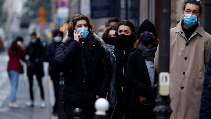 França tem alta recorde de casos novos de coronavírus em um dia