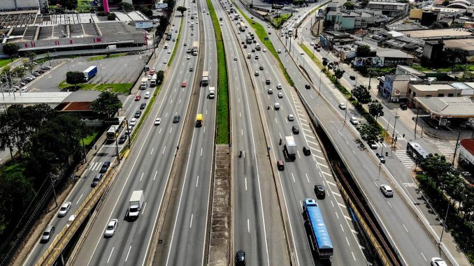 Grupo CCR assina novo contrato de concessão da Dutra e Rio-Santos