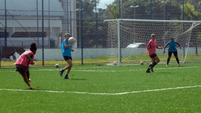 Praia Grande realiza seletiva de futebol feminino