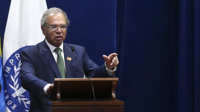 Ministro se reúne com ministra da Economia da Espanha