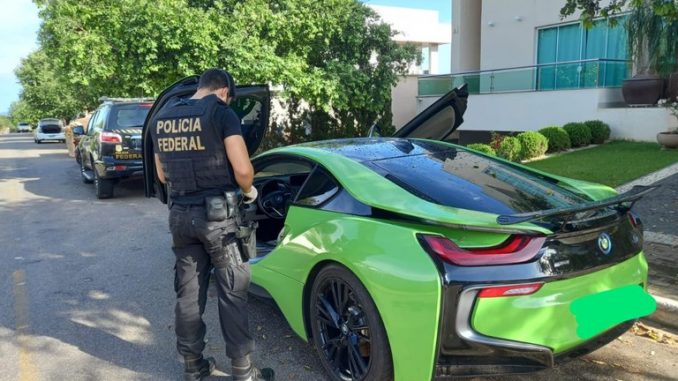 Polícia Federal investiga organização criminosa suspeita de praticar golpes financeiros