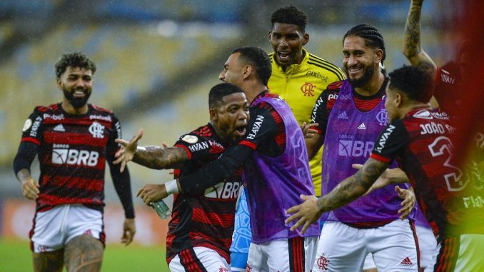 Flamengo aplica 3 a 0 no América-MG no Brasileirão