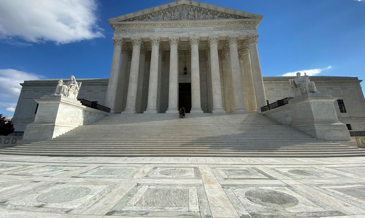 Suprema Corte dos EUA reverte decisão histórica relativa ao aborto