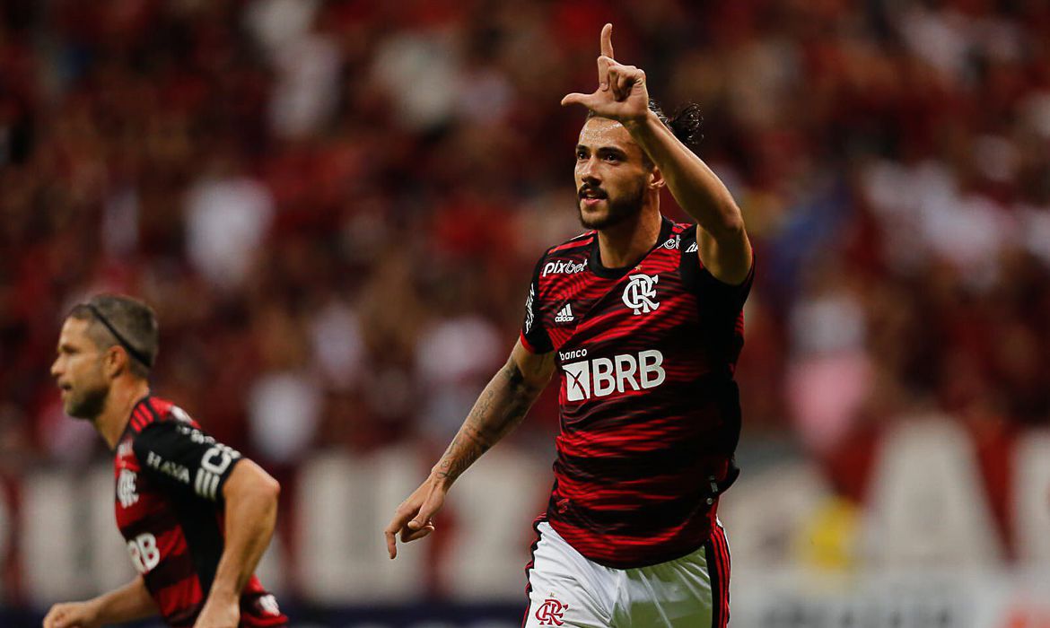Flamengo vence Coritiba pelo Brasileirão