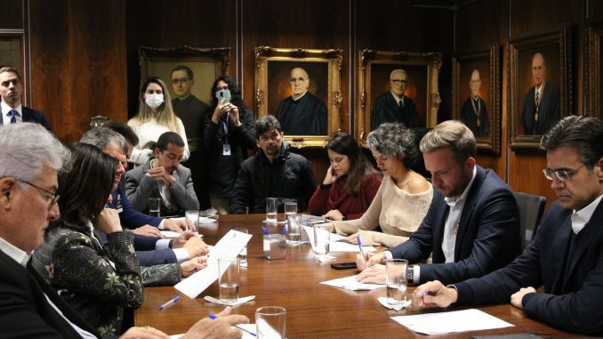 TRE-SP se reúne com candidatos para firmar Compromisso pela Democracia