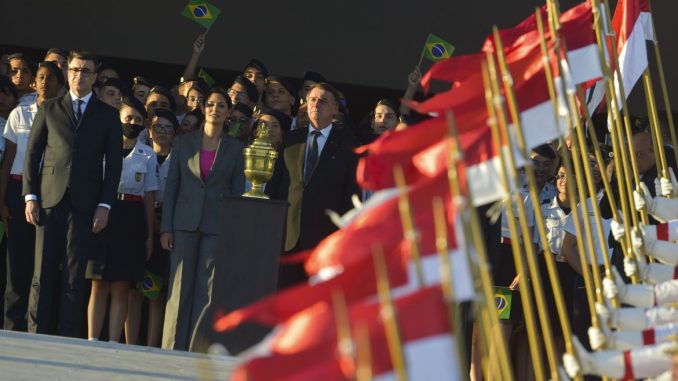 Presidente participa de cerimônia da chegada de coração de D. Pedro I