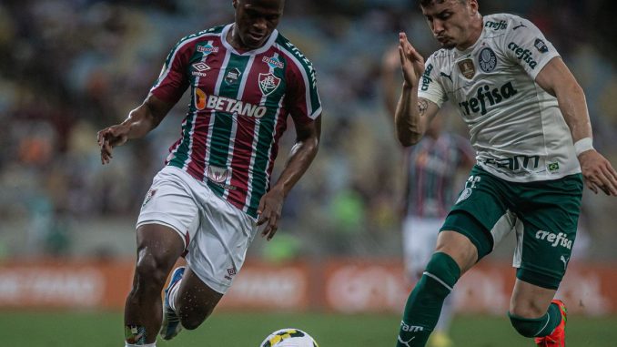 Brasileiro: Palmeiras sai na frente com golaço mas Flu empata em casa