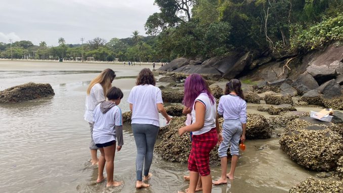 Projeto "EnCantos do Indaiá" ensina educação ambiental para alunos de Bertioga em parceria com universidade federal