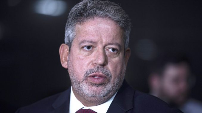 Lira prevê votação do arcabouço fiscal até 10 maio