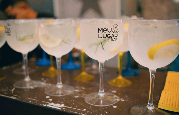 Meu Lugar Bar renova espaço e se destaca como um dos bares favoritos de Santos