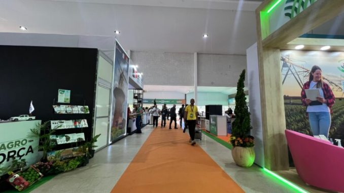 Cubatão apresenta seu potencial turístico e ambiental na 8ª Edição do Conexidades em Holambra