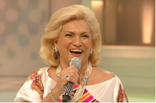 Praiamar Shopping celebra trajetória de Hebe Camargo em exposição gratuita