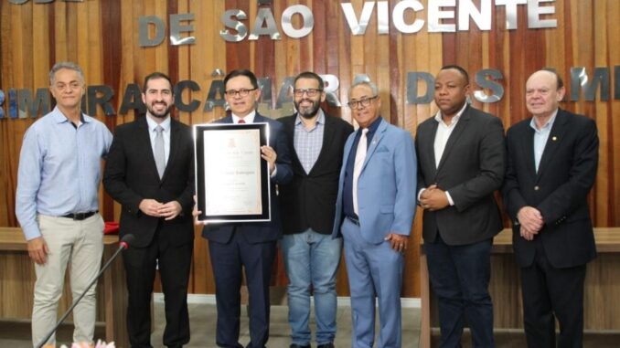 Diretor executivo da Record Litoral recebe título de Cidadão Vicentino