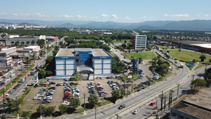 Guarujá realiza entrega de certificados e selos do programa Ambulante Legal