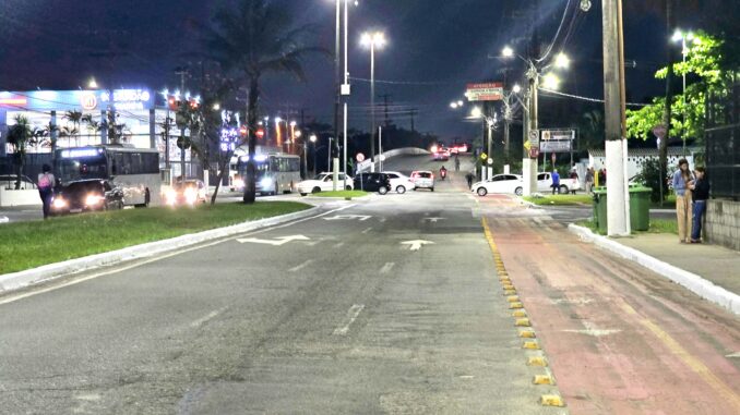 Guarujá inaugura nova iluminação em LED da ciclovia da Avenida Santos Dumont