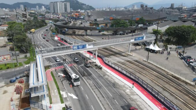 Aberta nova passarela de acesso ao terminal de cruzeiros de Santos