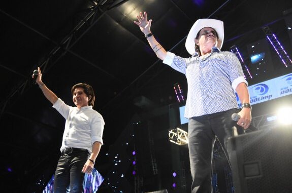 Estação Verão Show 2025 abre com grandes ícones da música sertaneja:  Chitãozinho & Xororó e Leonardo